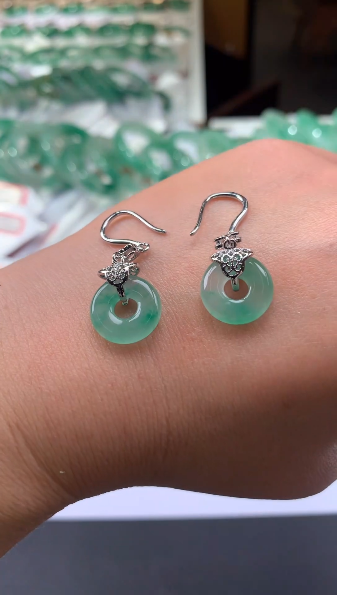 【闪购商品】石英质玉耳钉合金拍下联系小耳机看购买须知！！！