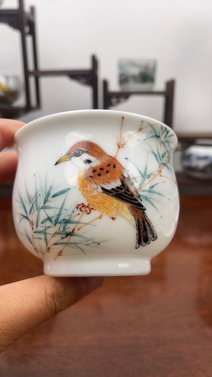 【闪购商品】1釉下次彩高温手绘 花鸟 主人杯