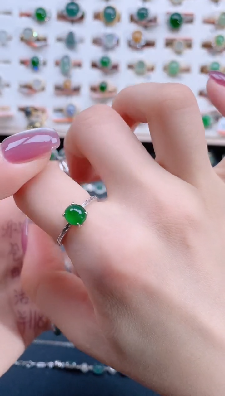 翡翠戒指银S925镶嵌天然翡翠