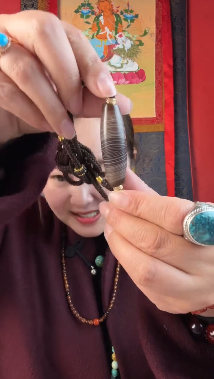 无非金属褐色珠子