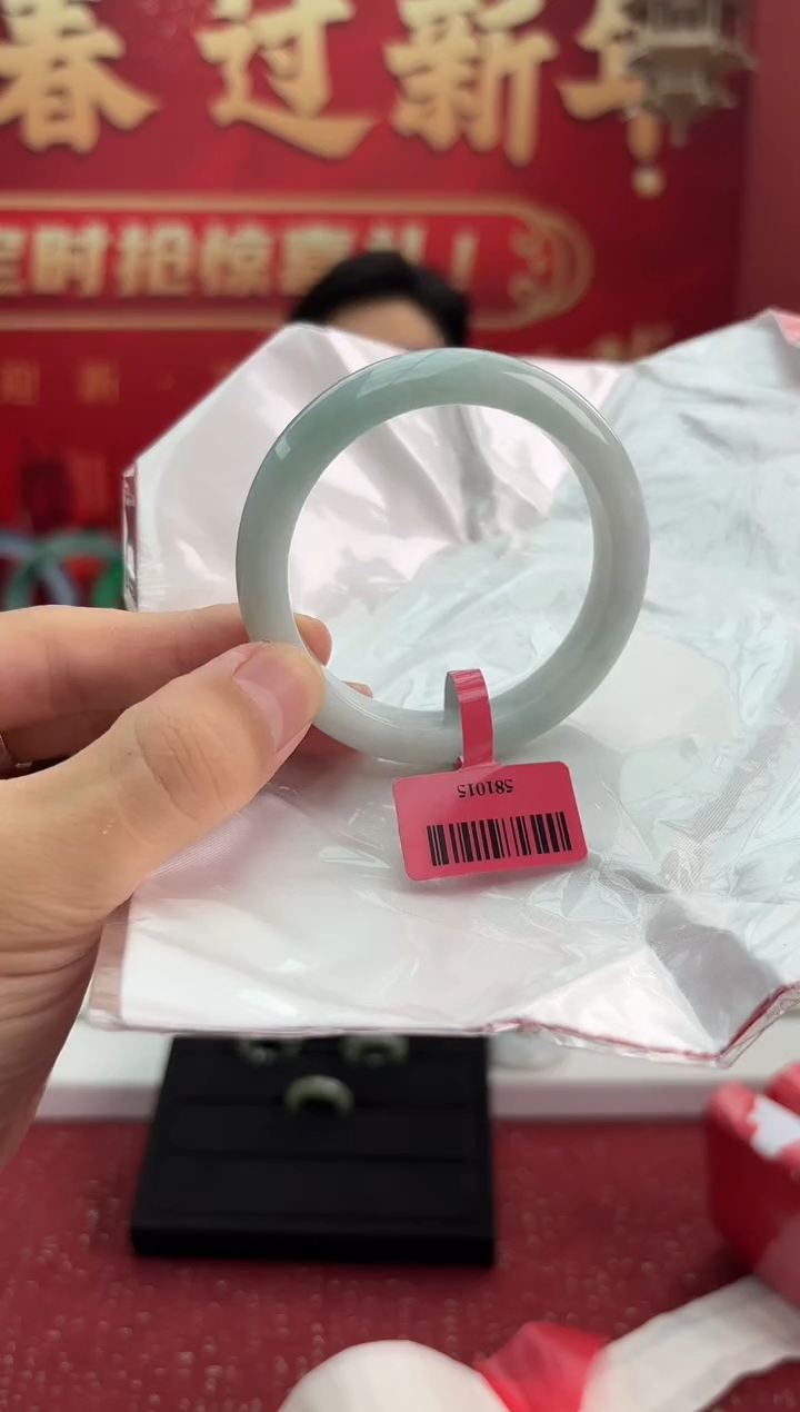 【闪购商品】翡翠手镯未镶嵌19手镯