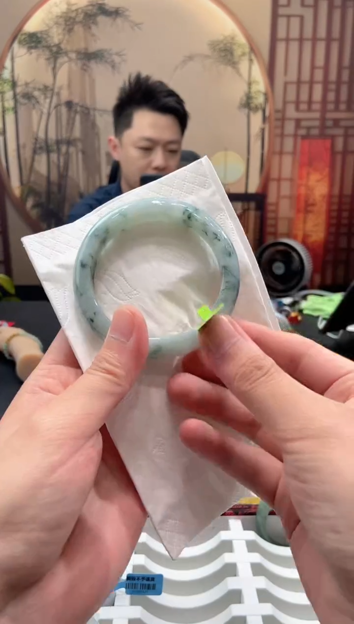 未镶嵌手镯翡翠000056903