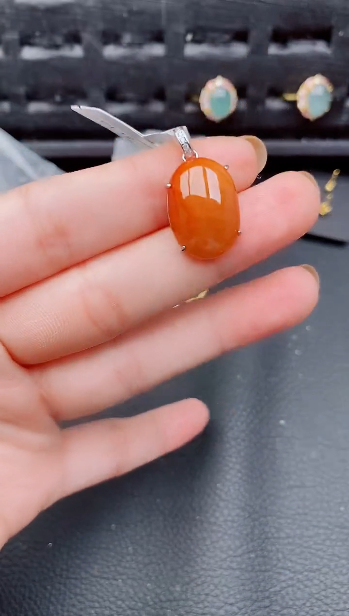 【闪购商品】翡翠颈饰银S925镶嵌天然a货翡翠1050