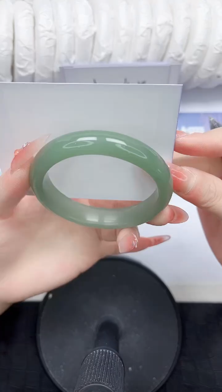 石英质玉手镯未镶嵌95-54.5