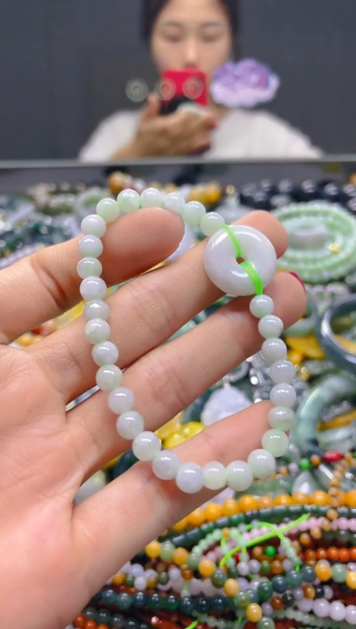 颈饰未镶嵌翡翠5MM/C/翡翠A货，一件也是批发价
