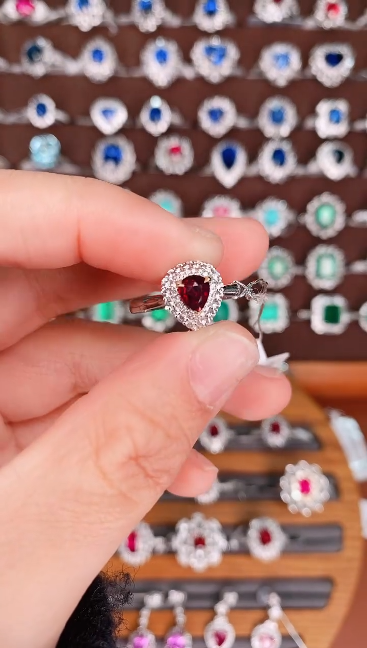 【闪购商品】红宝石18K金戒指18K金镶嵌0.58克拉