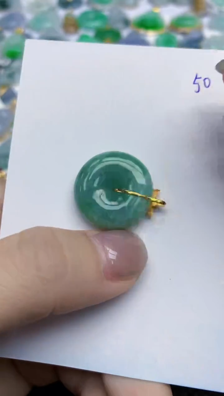 【闪购商品】翡翠颈饰18K金镶嵌天然翡翠A货