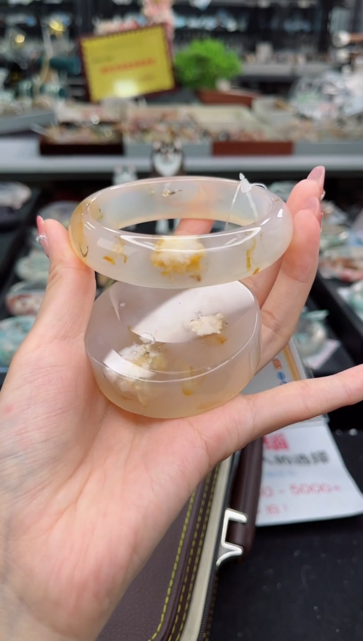 【闪购商品】石英质玉手镯未镶嵌63圈口（赠品镯心）6443459