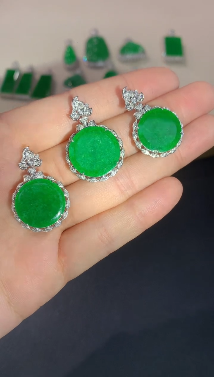 吊坠(不含链)18K金镶嵌翡翠E614|多样性发其一|4980