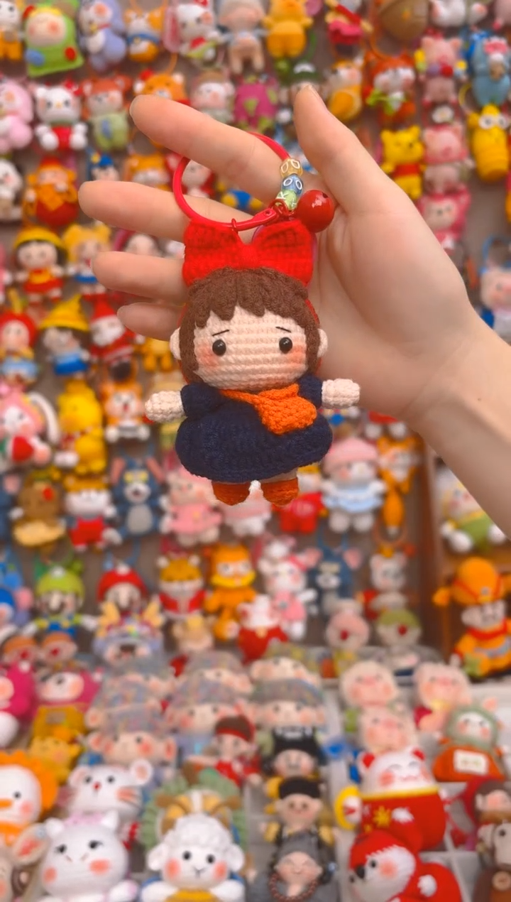 纯手工制作毛线钩织成品琪琪女孩