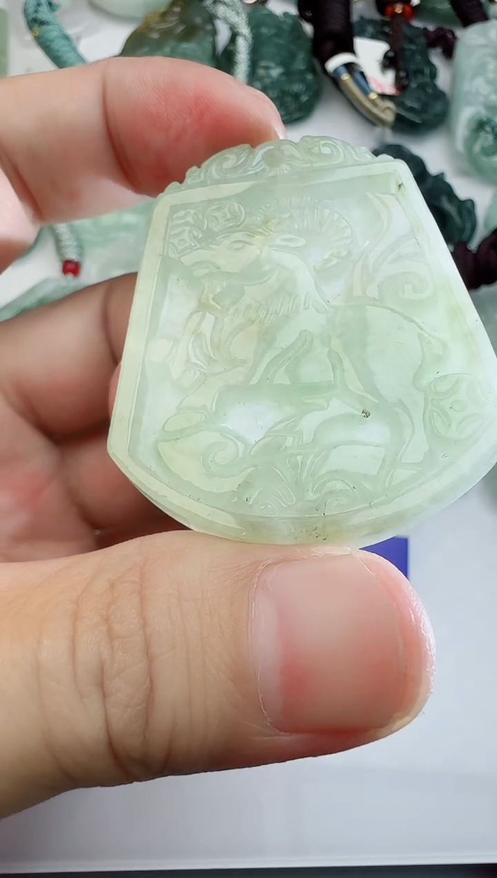 【闪购商品】翡翠颈饰未镶嵌111111111