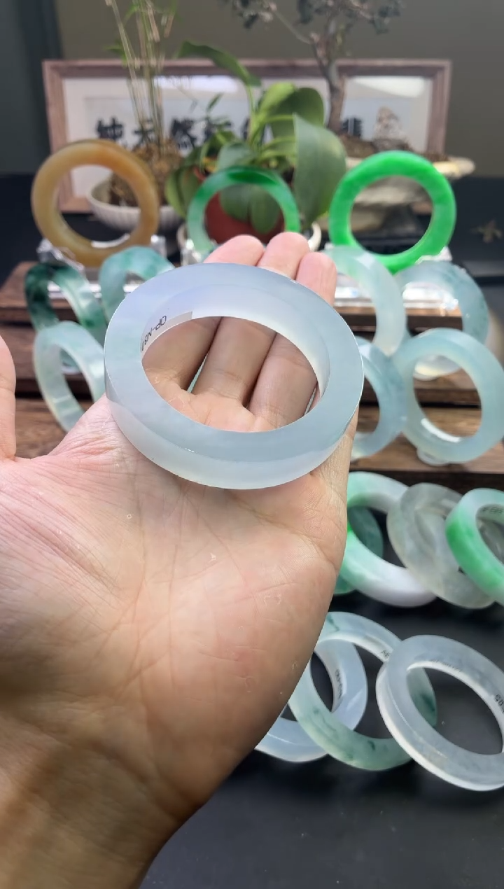 未镶嵌（勿拍）定制翡翠翡翠手镯定制