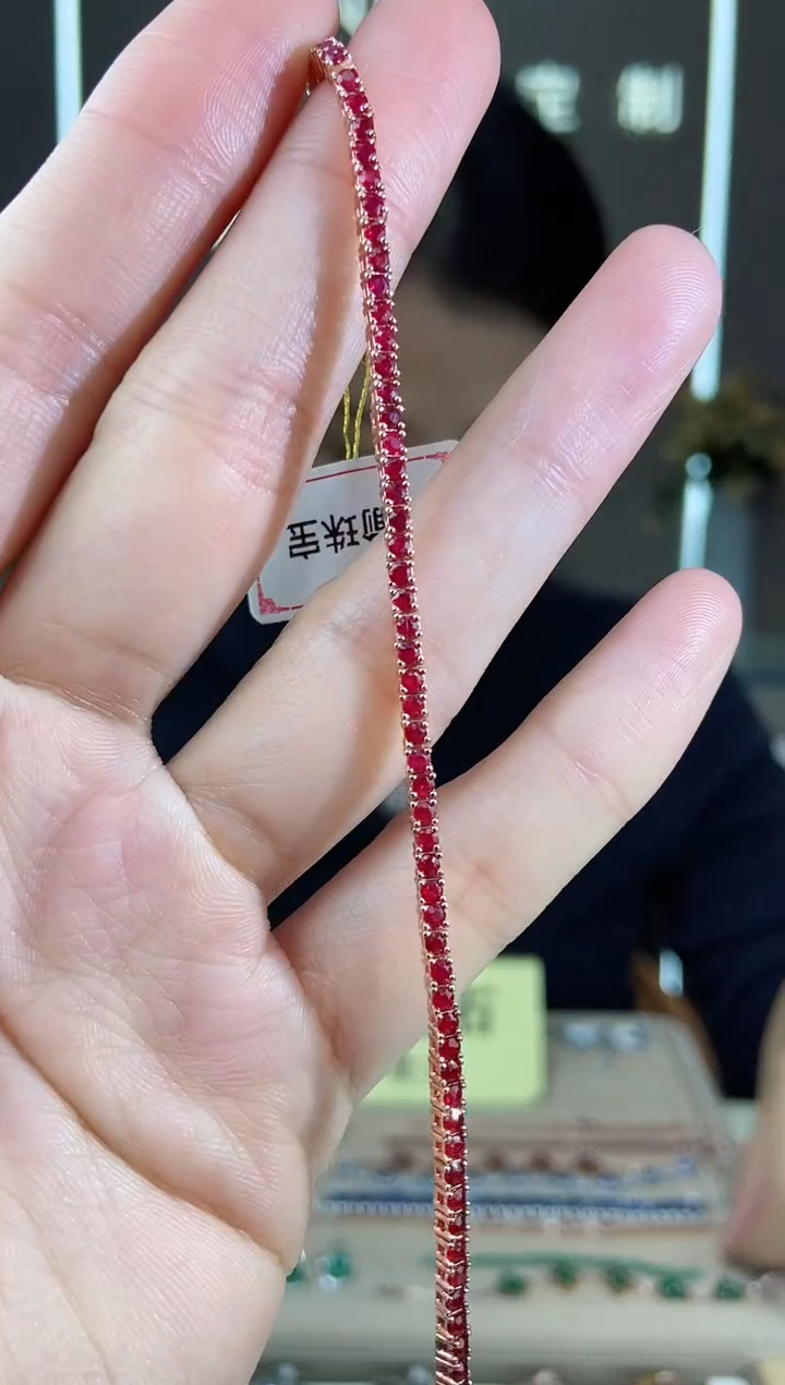 【闪购商品】红宝石手链18银S925镶嵌手链18