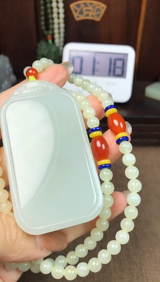 颈饰未镶嵌和田玉阿**?阿文