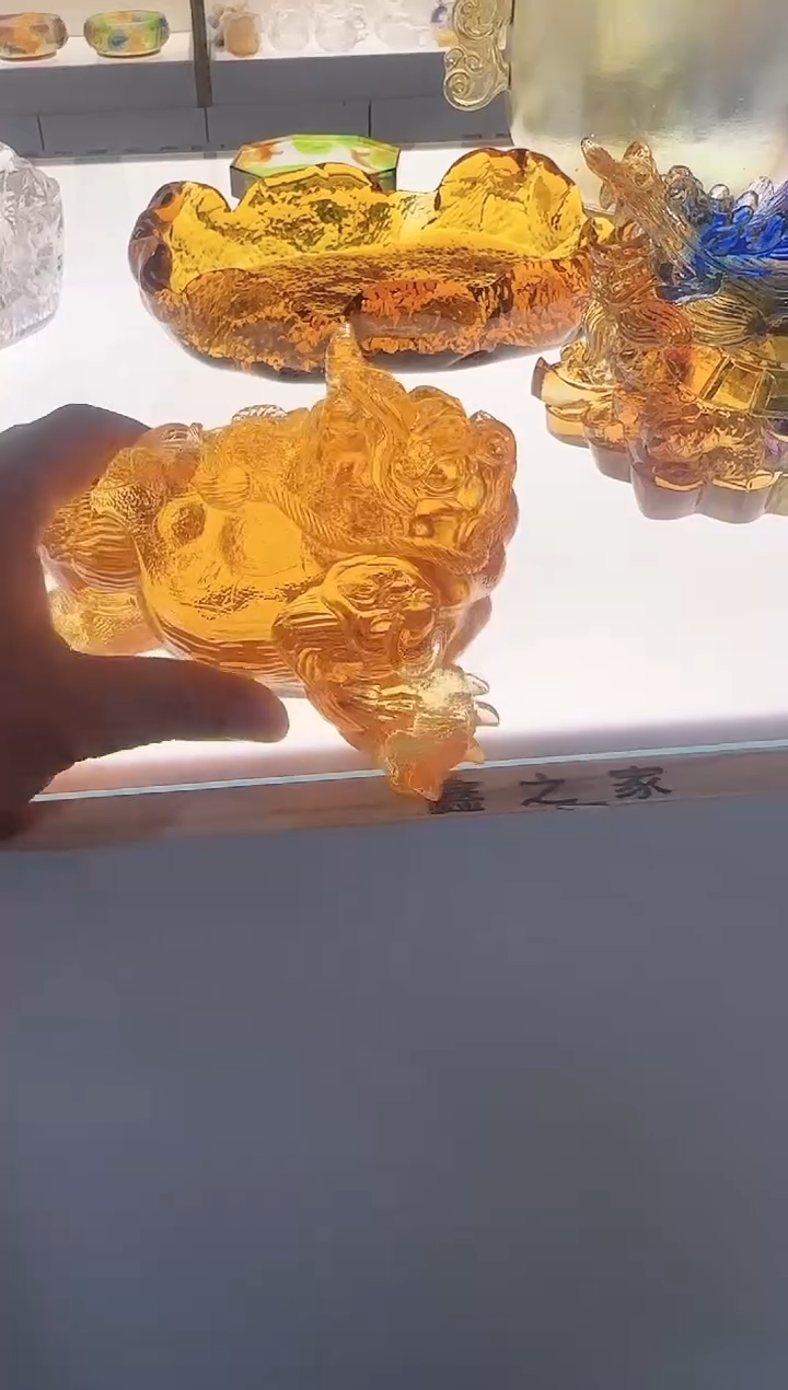 手工艺品琉璃三足大金蟾