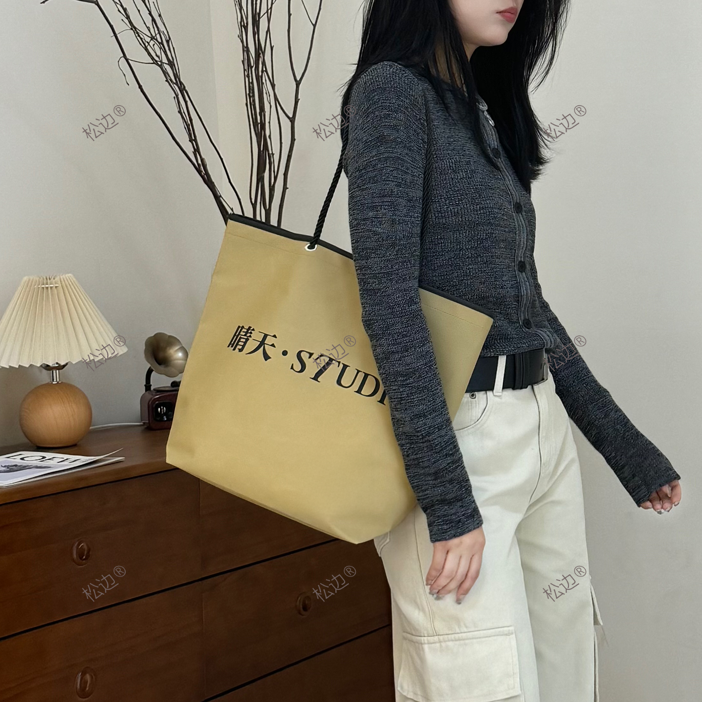 定制无纺布有底无侧印LOGO时尚穿绳按扣手提袋女装店服装袋子