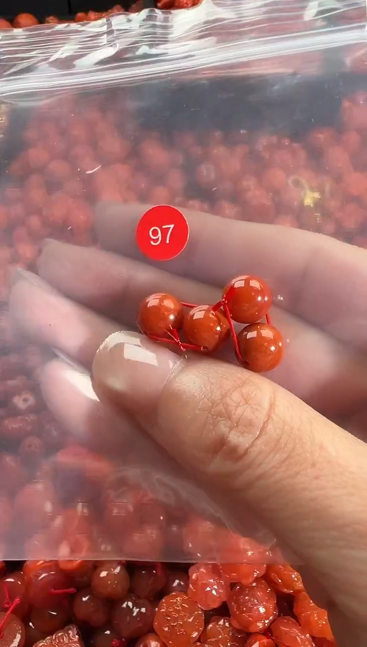 颈饰未镶嵌南红玛瑙1