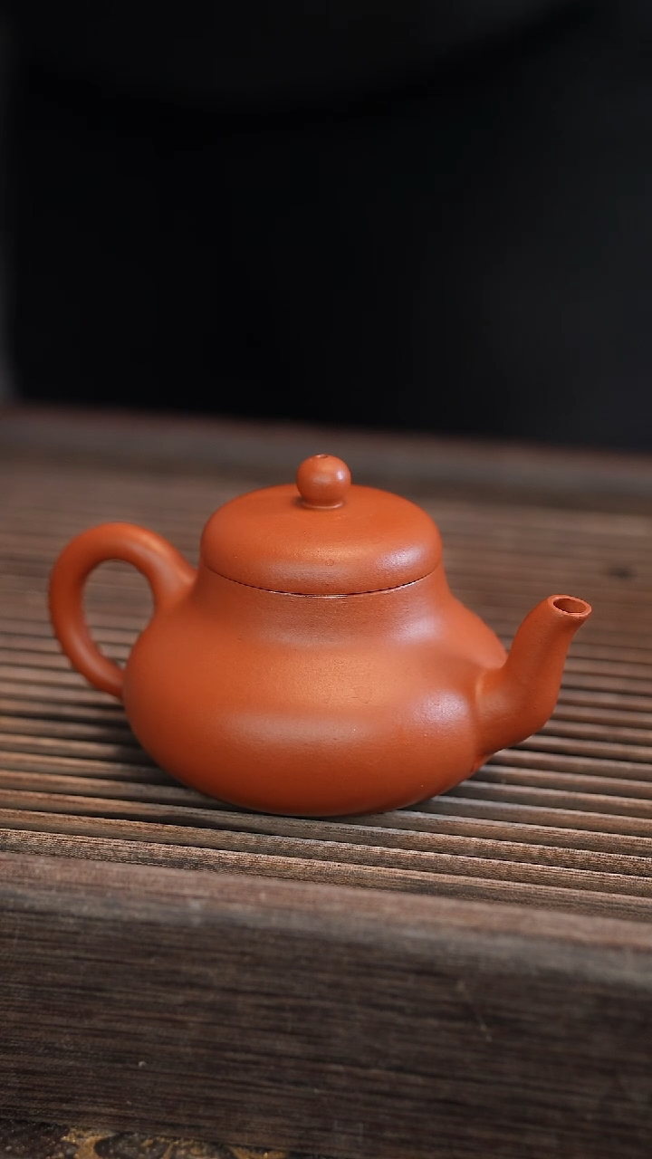 茶壶紫砂君德 朱泥 半手工 130cc