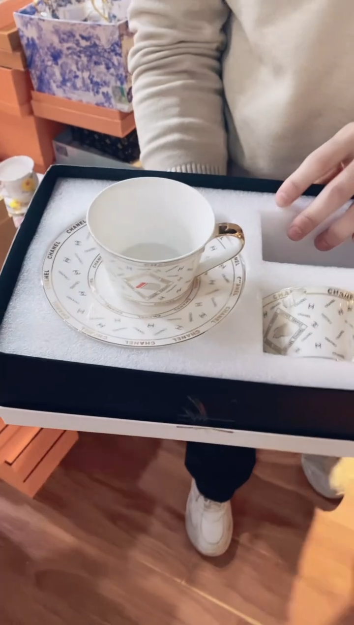 【闪购商品】杯鸿辉家品牌瓷器，京东包邮！