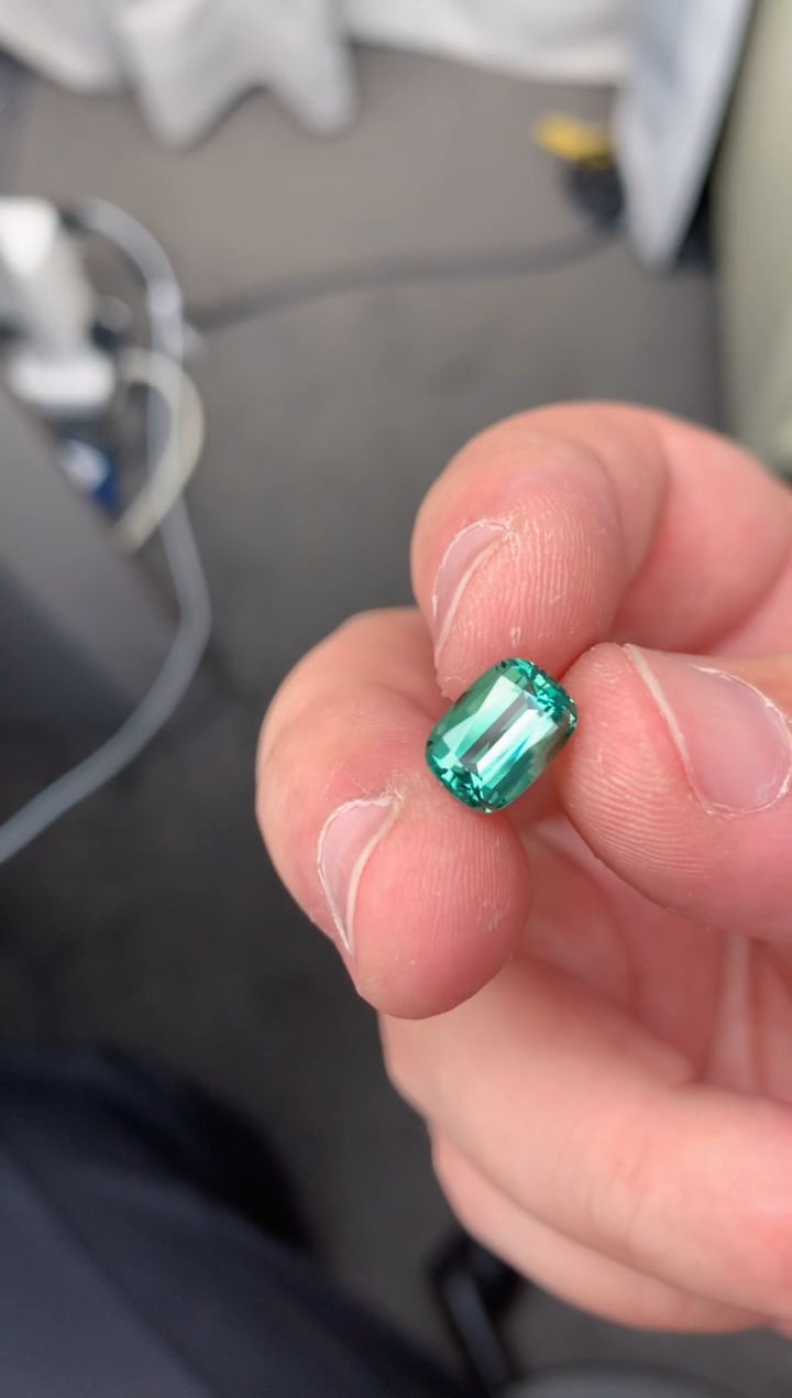 【闪购商品】碧玺裸石未镶嵌2.6ct拉贡碧玺