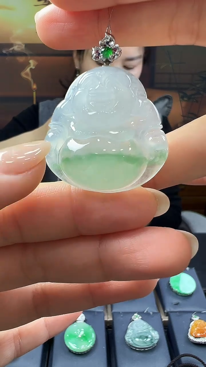 18K金镶嵌挂件翡翠泯*佛公