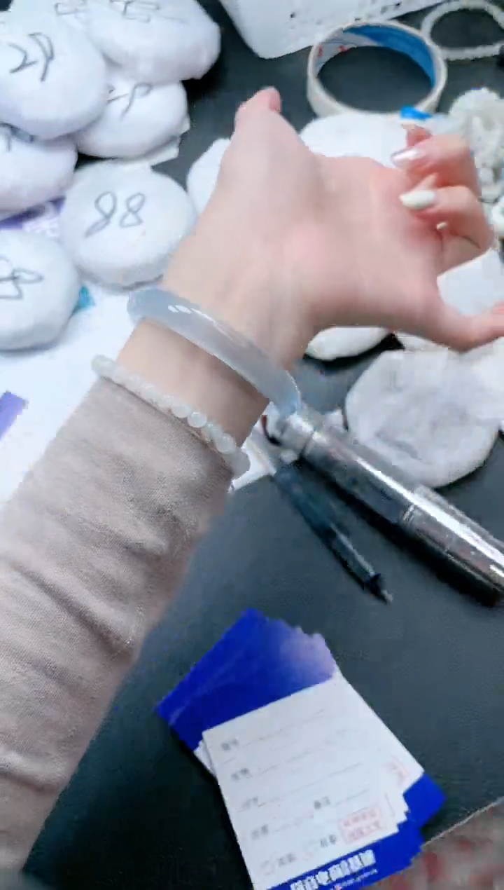 【闪购商品】石英质玉手镯未镶嵌 冰冰蓝手镯-54