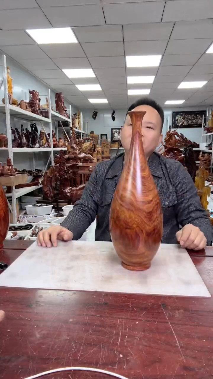 【闪购商品】花梨木类木雕工艺品8888888