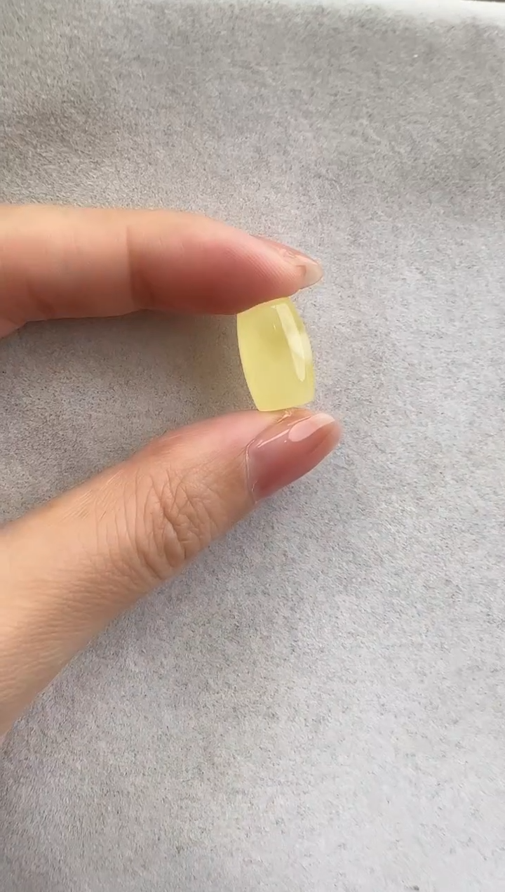 【闪购商品】琥珀裸石未镶嵌10208188-配饰