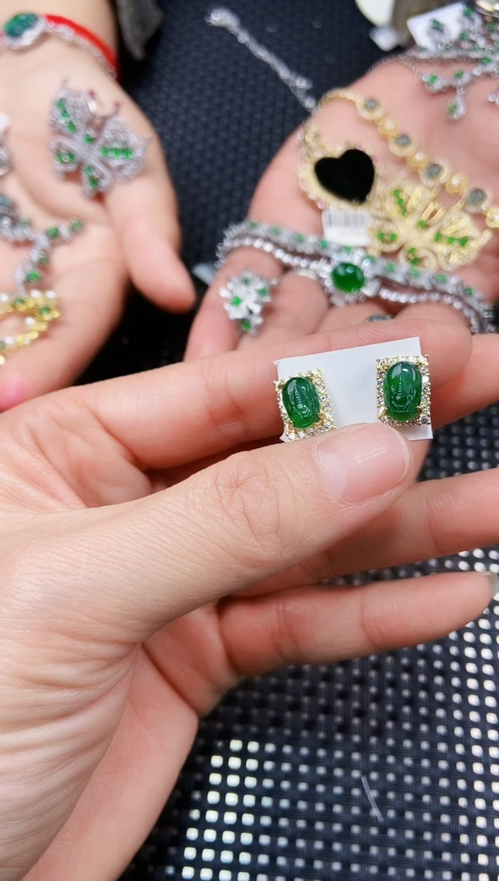 【闪购商品】翡翠耳饰未镶嵌11111111