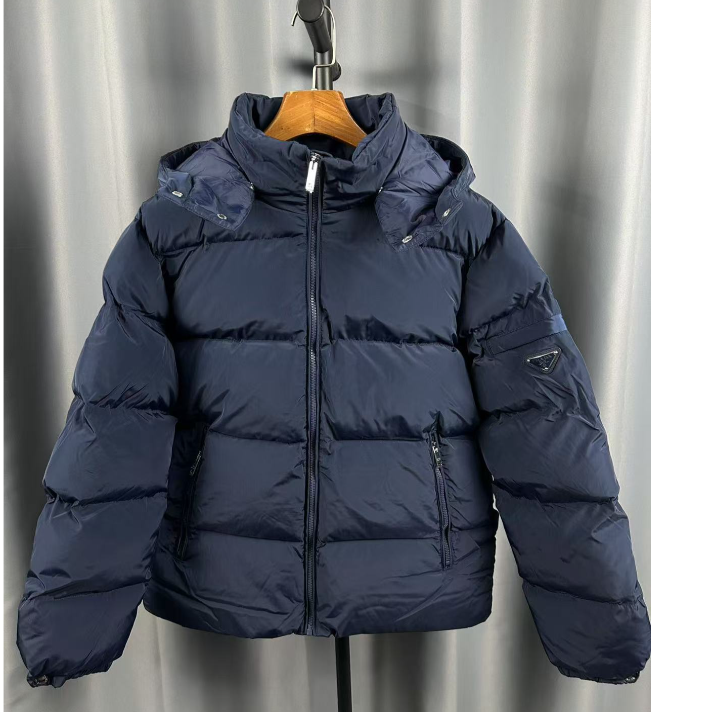 Prada/普拉达潮流宽松连帽男士保暖棉服