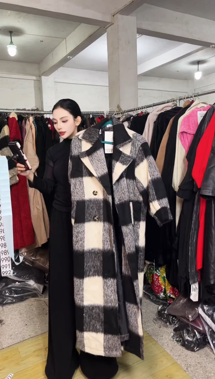 666闪购外套外披马甲打底裤子