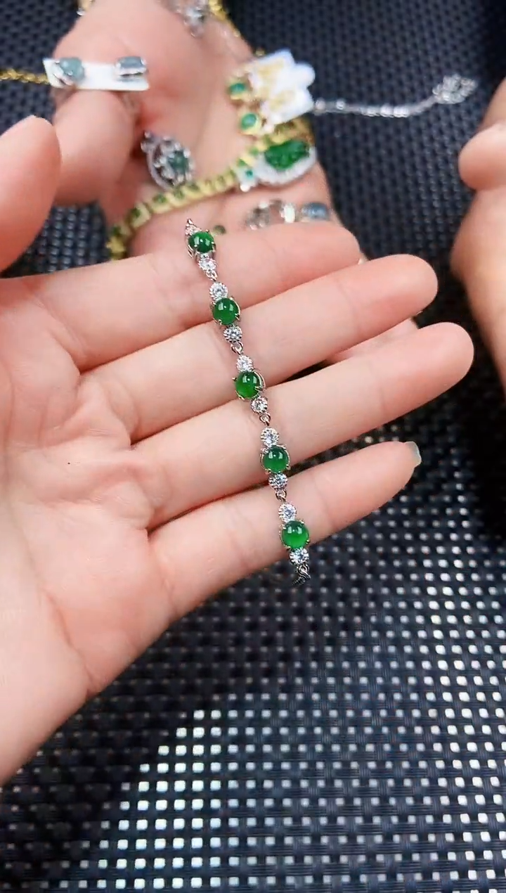【闪购商品】翡翠手链未镶嵌11111111