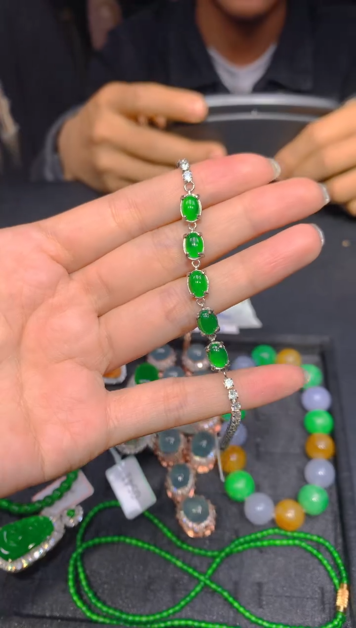 【闪购商品】定制翡翠未镶嵌267多样性发货（发其一）