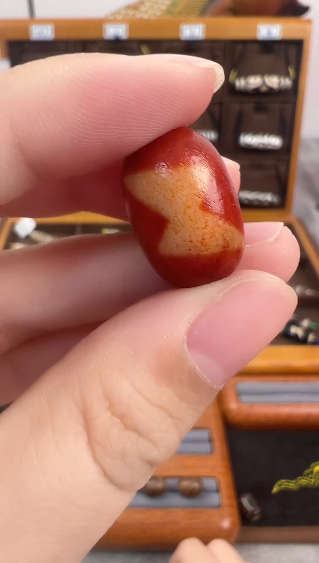 玛瑙/玉髓（覆膜）颈饰未镶嵌107.（微瑕）