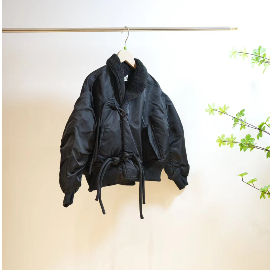 1-266-J一款两色秋冬女童盘扣保暖短款棉服外套