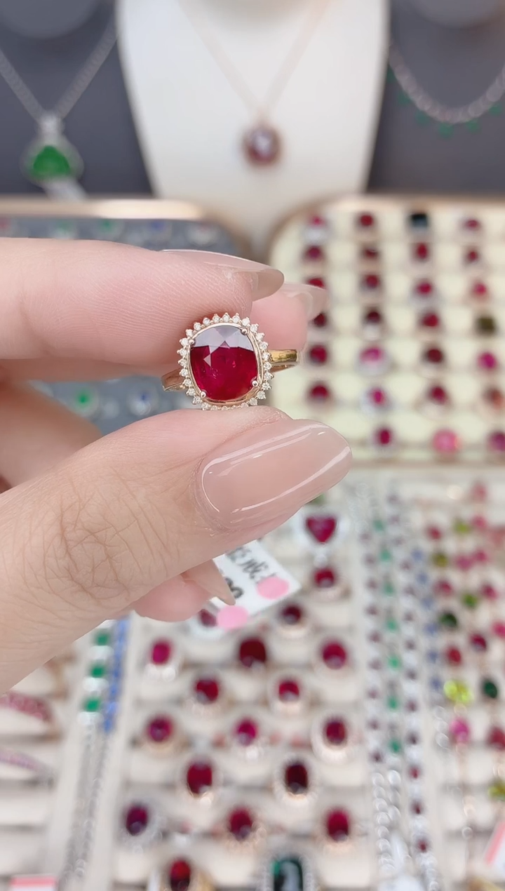 18K金镶嵌碧玺戒指碧玺Z****63.1CT