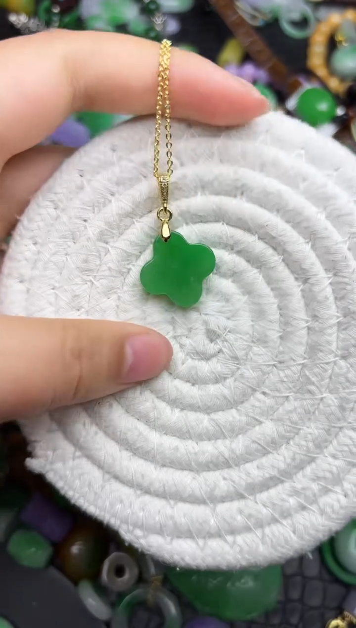 颈饰未镶嵌翡翠缅甸翡翠吊坠