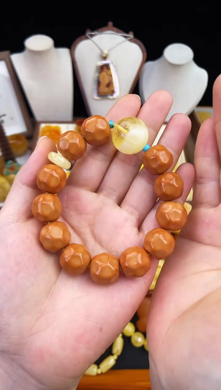 琥珀未镶嵌珠宝奇石?****?柒月
