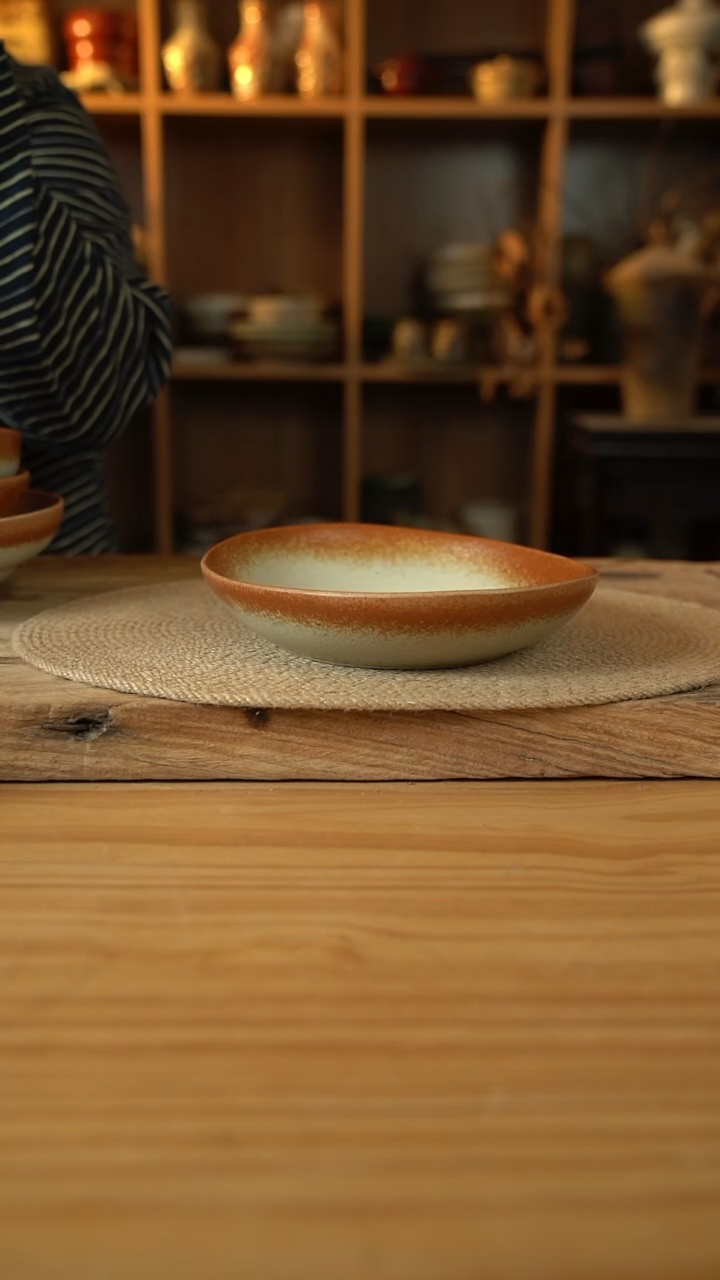 暖阳系列的8英寸元宝鱼盘1个