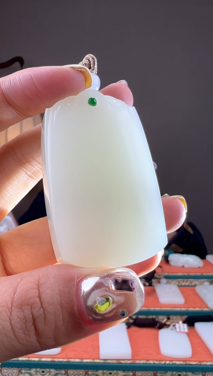 【闪购商品】和田玉颈饰未镶嵌1