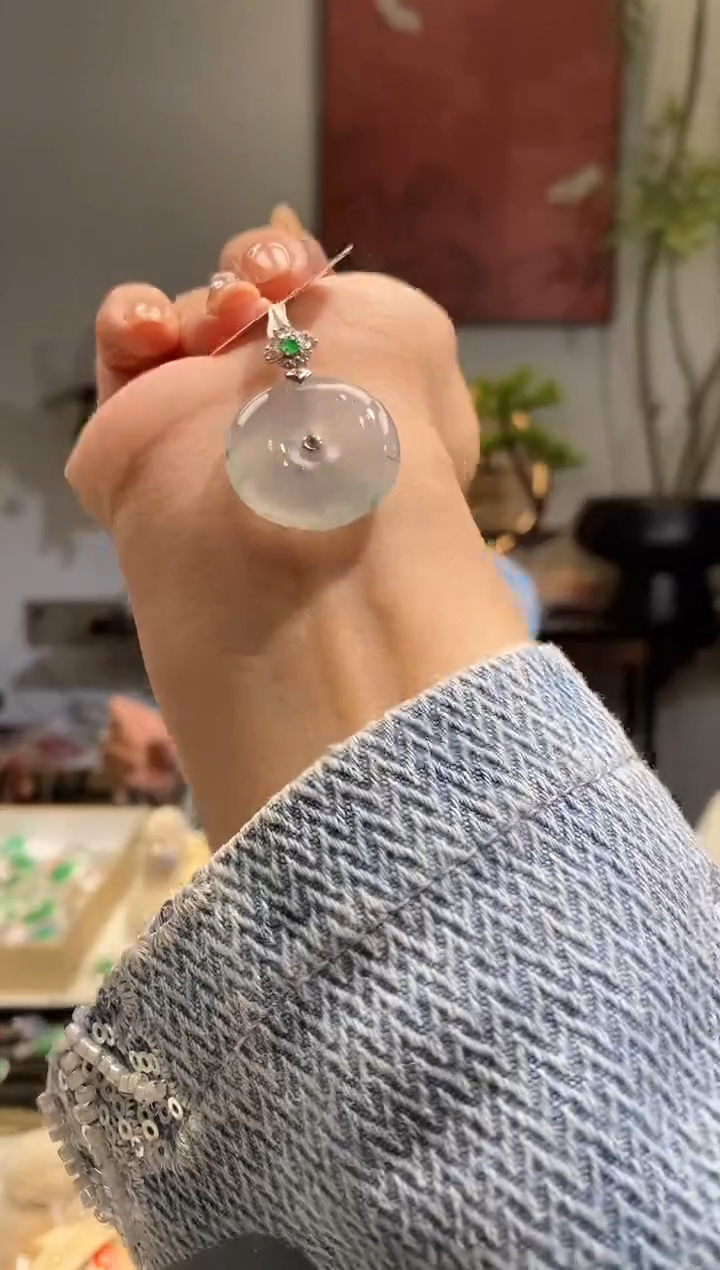 吊坠(不含链)18K金镶嵌翡翠平安扣