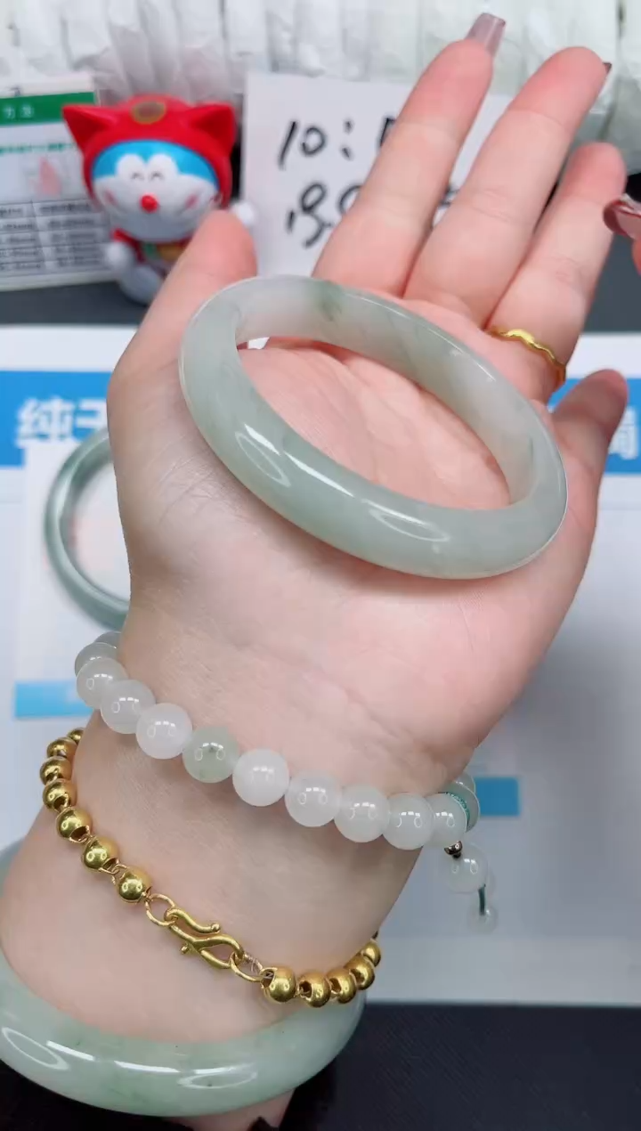 【闪购商品】石英质玉手镯未镶嵌9