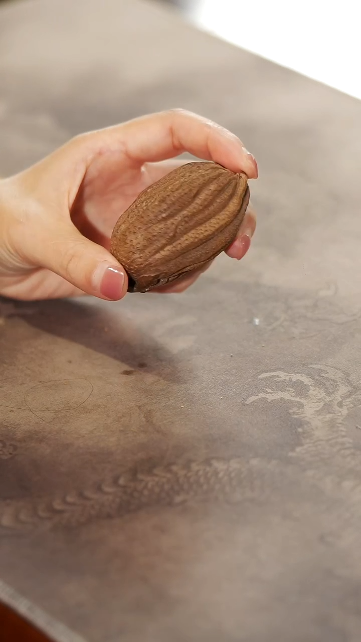 金丝楠佛手把玩件