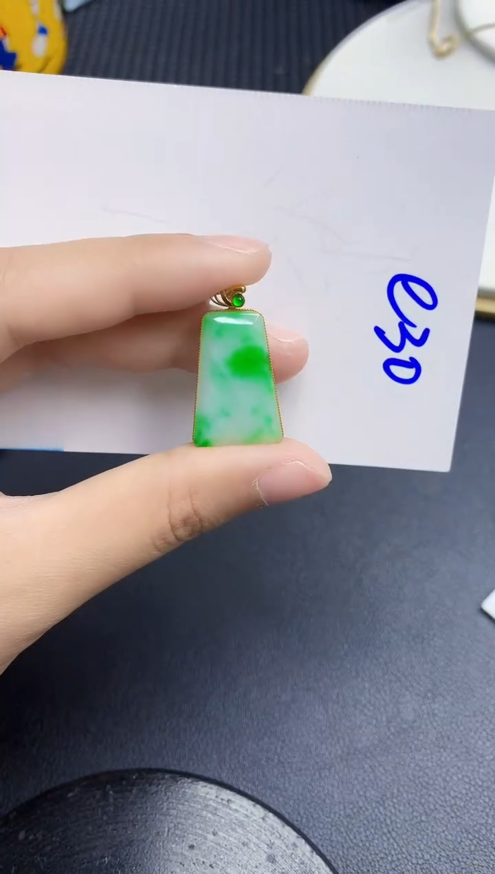【闪购商品】翡翠颈饰18K金镶嵌000000000