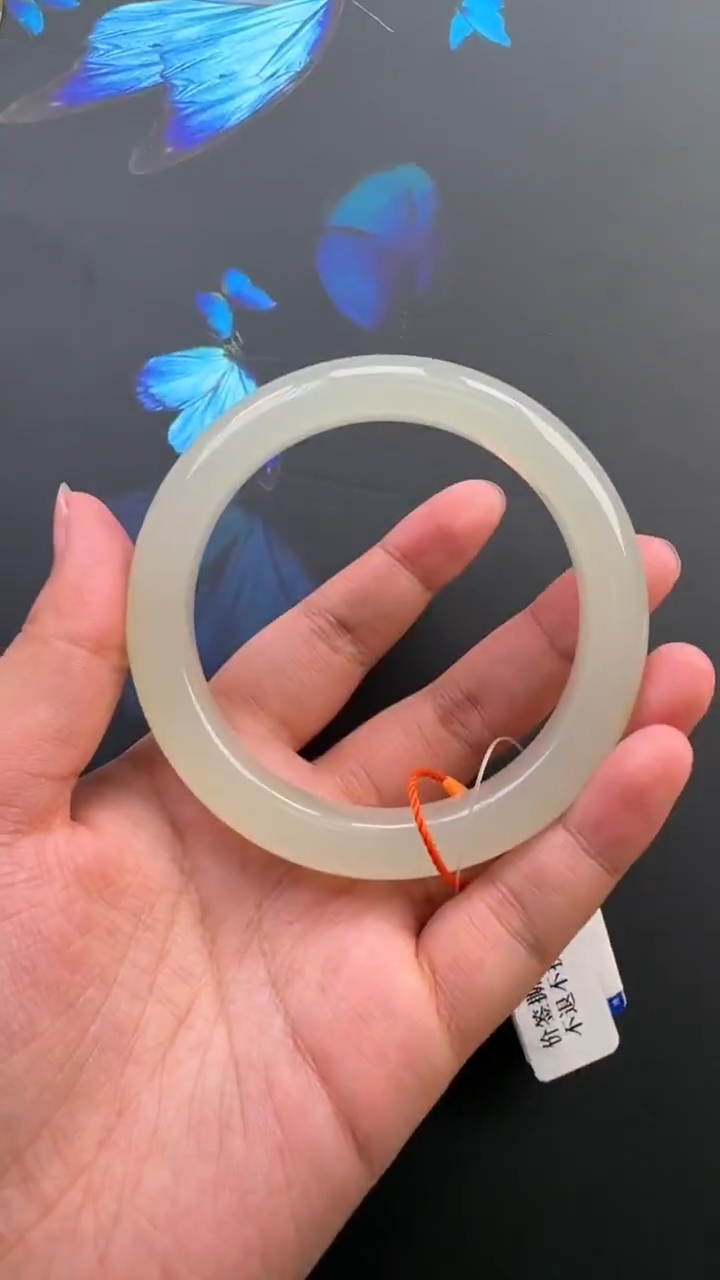 未镶嵌手镯和田玉手镯