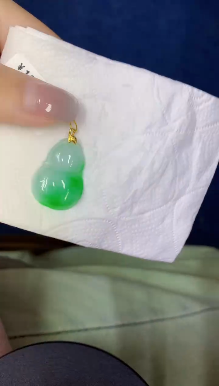 颈饰18K金镶嵌翡翠缅甸天然翡翠A货