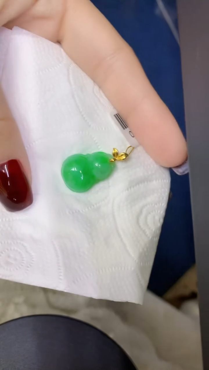 颈饰18K金镶嵌翡翠缅甸天然翡翠A货