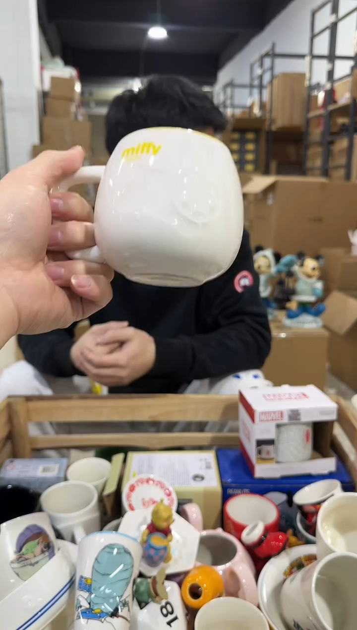 瓷片白色米菲兔大肚杯