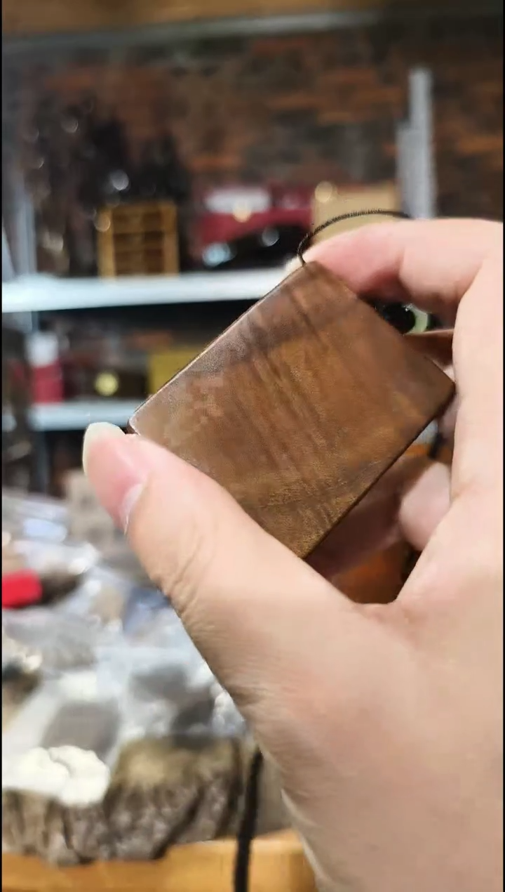 金丝楠无事牌脖挂