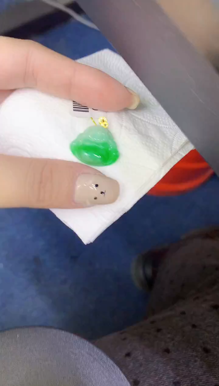 颈饰18K金镶嵌翡翠缅甸天然翡翠A货